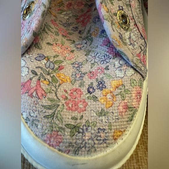 NWT! Superga X LOVESHACKFANCY Floral Canvas Sneakers, sz 4.5 - Picture 4 of 7